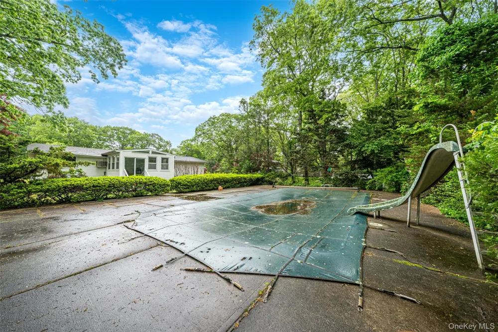 16 Lodge Lane East Setauket, NY 11733