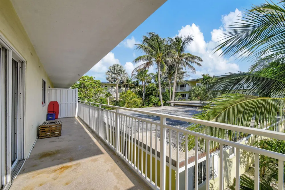 6520 Ocean Boulevard #30 Ocean Ridge, FL 33435