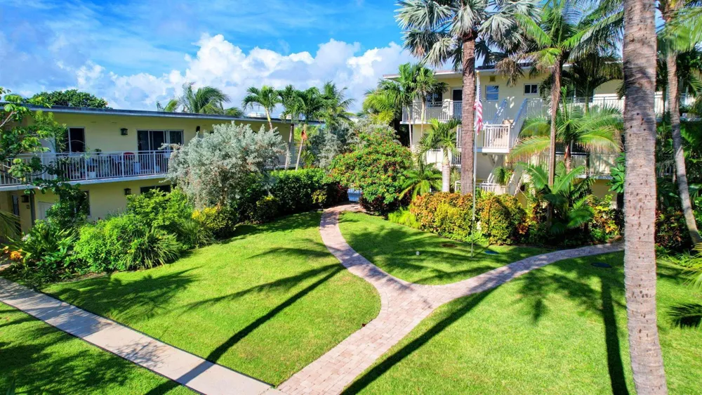6520 Ocean Boulevard #30 Ocean Ridge, FL 33435
