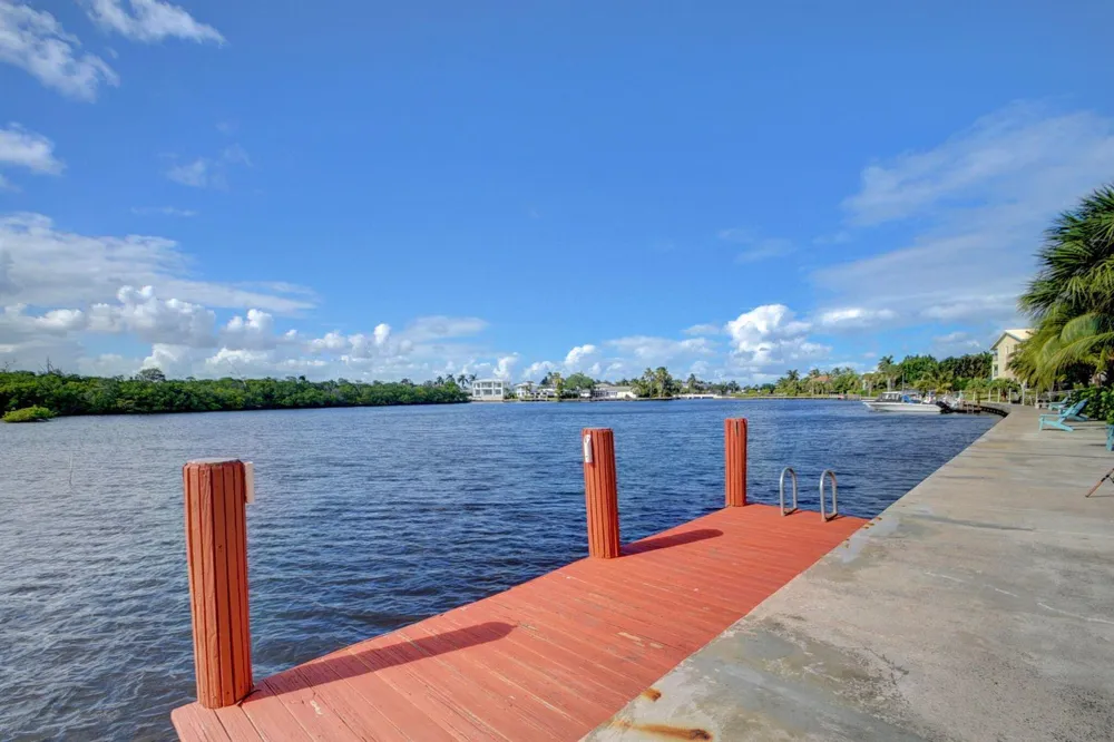 6520 Ocean Boulevard #30 Ocean Ridge, FL 33435