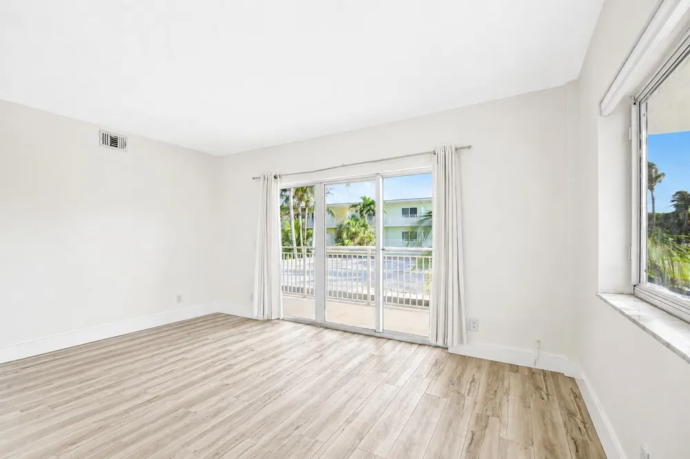 6520 Ocean Boulevard #30 Ocean Ridge, FL 33435