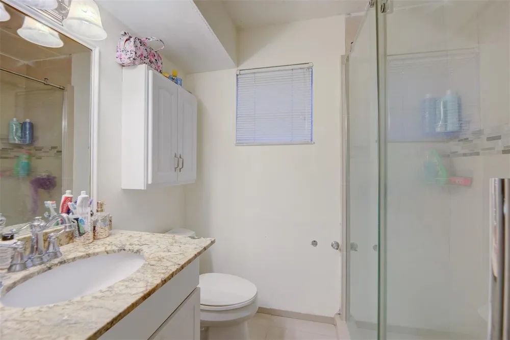 3777 NW 78th Avenue NW #10D Hollywood, FL 33024