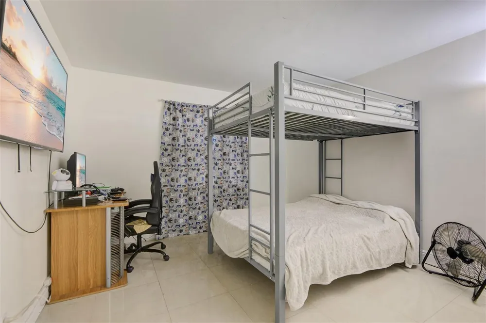 3777 NW 78th Avenue NW #10D Hollywood, FL 33024