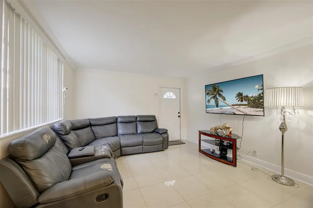 3777 NW 78th Avenue NW #10D Hollywood, FL 33024
