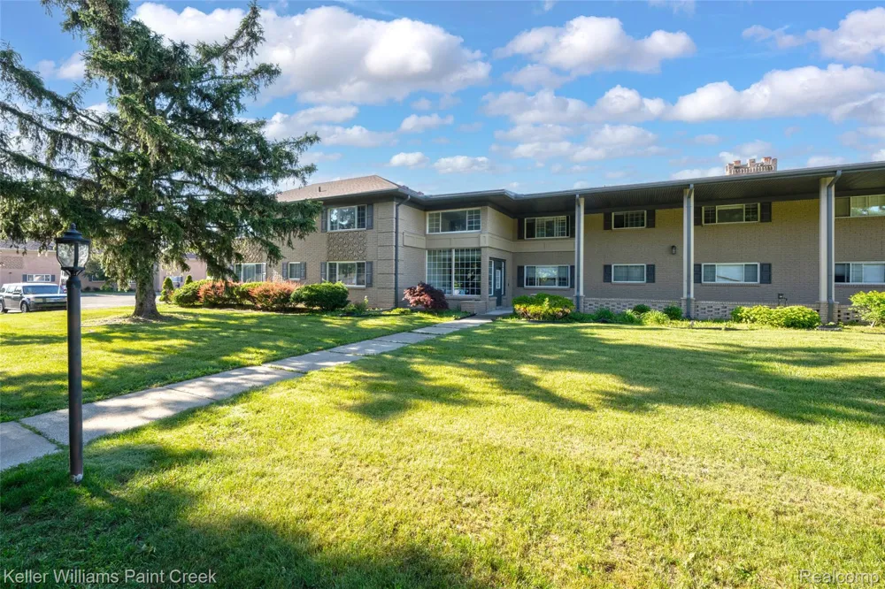2309 Walton Boulevard #36 Rochester Hills City, MI 48309