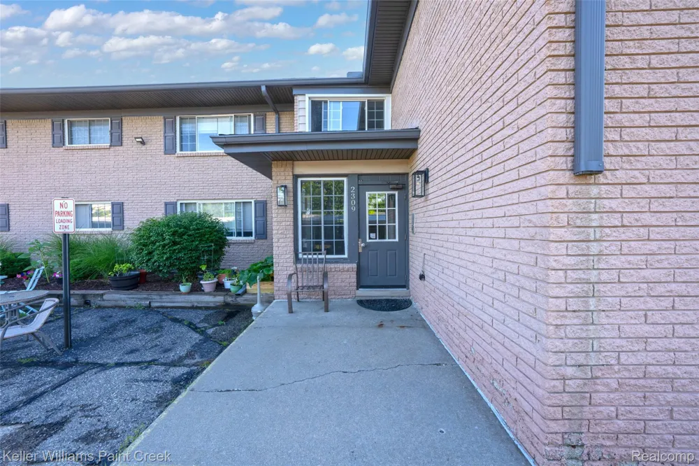 2309 Walton Boulevard #36 Rochester Hills City, MI 48309