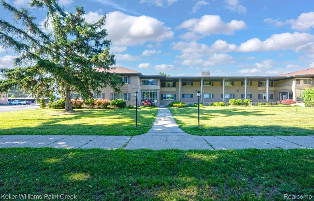 2309 Walton Boulevard #36 Rochester Hills City, MI 48309