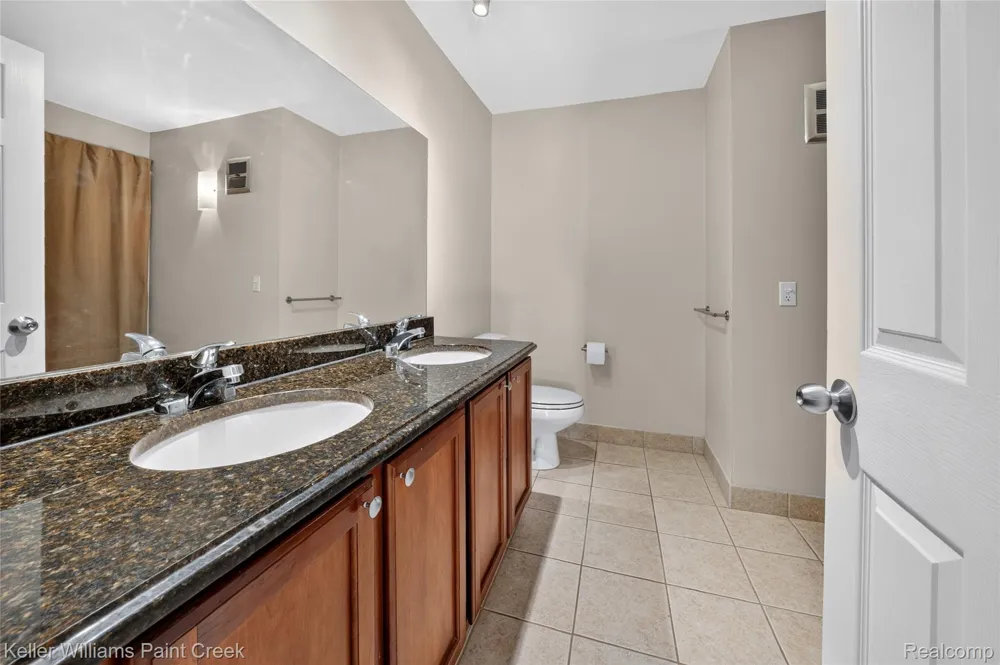 2309 Walton Boulevard #36 Rochester Hills City, MI 48309