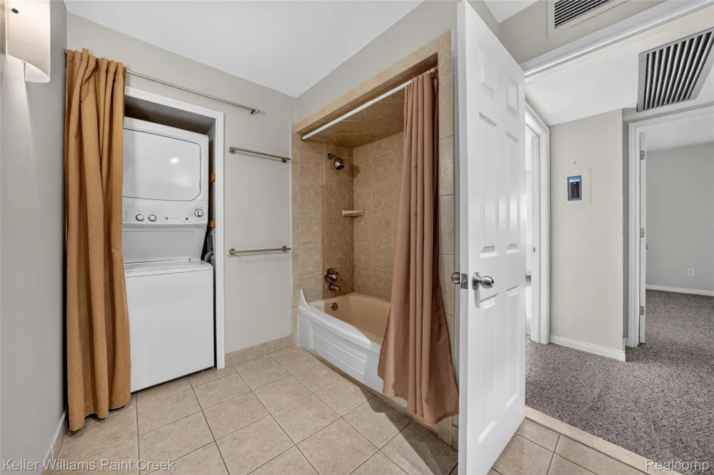 2309 Walton Boulevard #36 Rochester Hills City, MI 48309