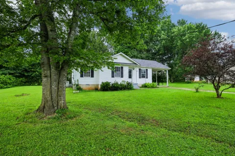 310 Redbud Ln