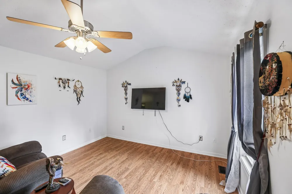 310 Redbud Ln Unionville, TN 37180