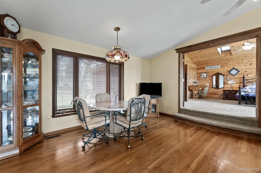 2745 Lari Court West Bloomfield Charter Township, MI 48324