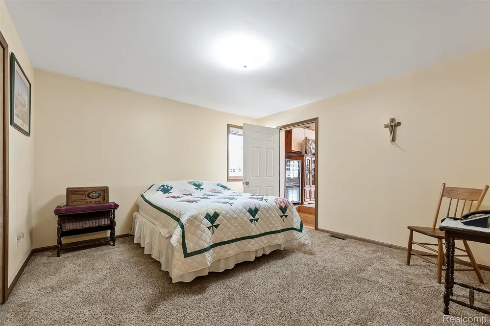2745 Lari Court West Bloomfield Charter Township, MI 48324