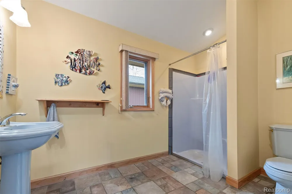 2745 Lari Court West Bloomfield Charter Township, MI 48324