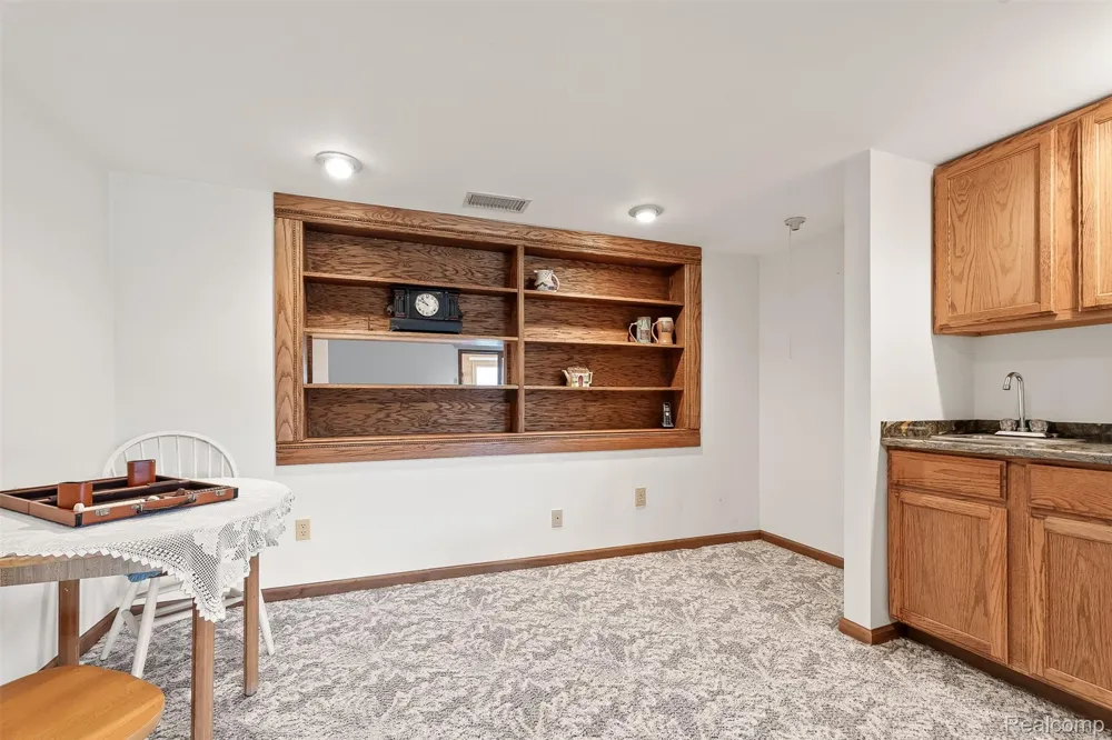 2745 Lari Court West Bloomfield Charter Township, MI 48324