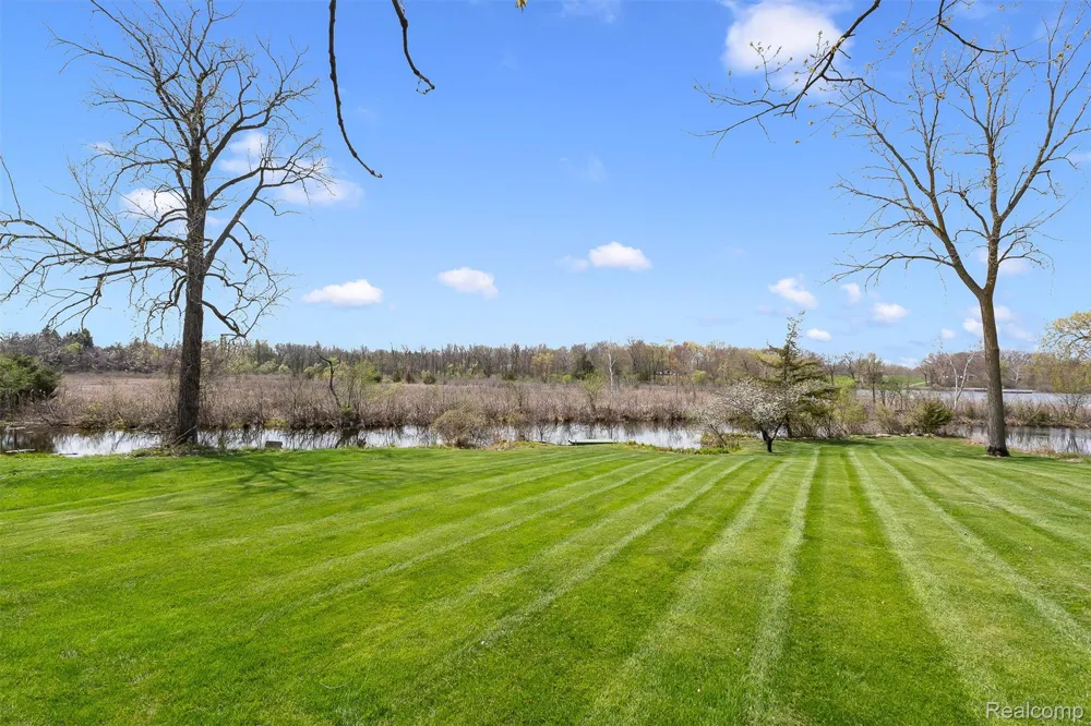 2745 Lari Court West Bloomfield Charter Township, MI 48324