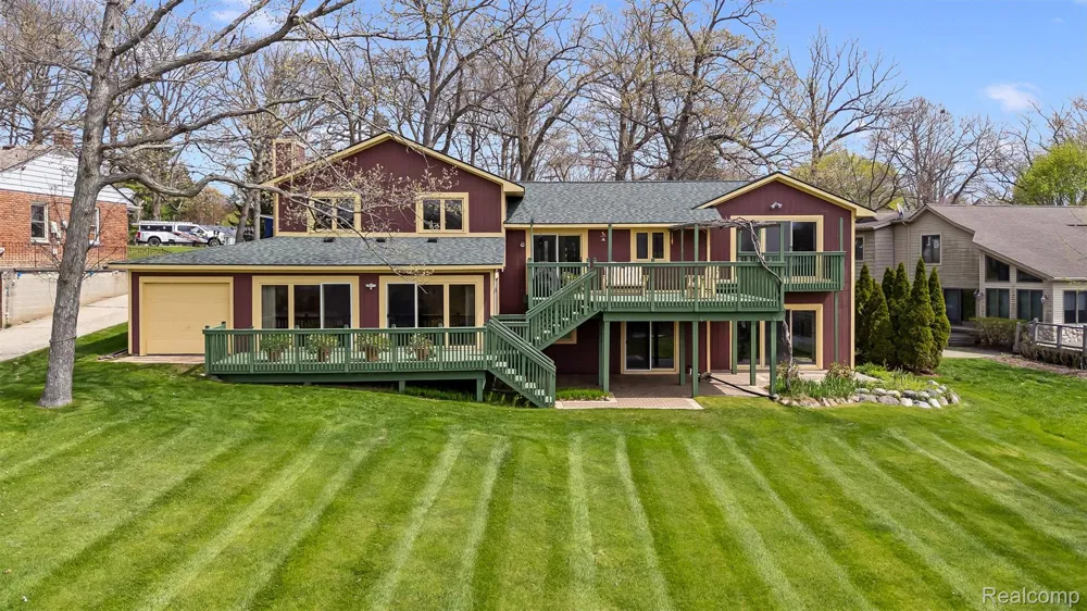2745 Lari Court West Bloomfield Charter Township, MI 48324