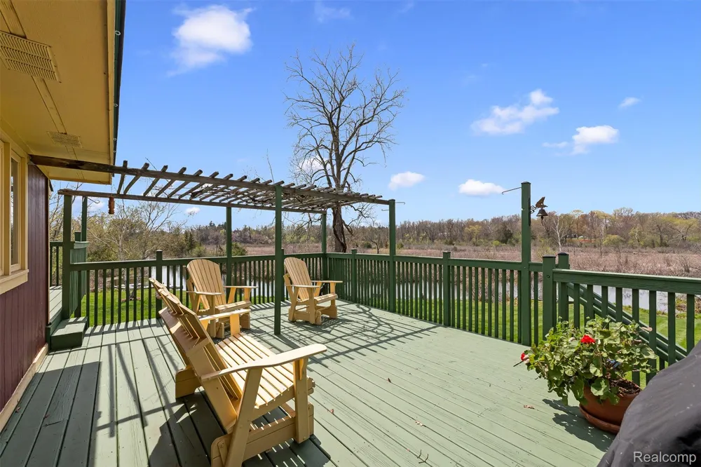2745 Lari Court West Bloomfield Charter Township, MI 48324