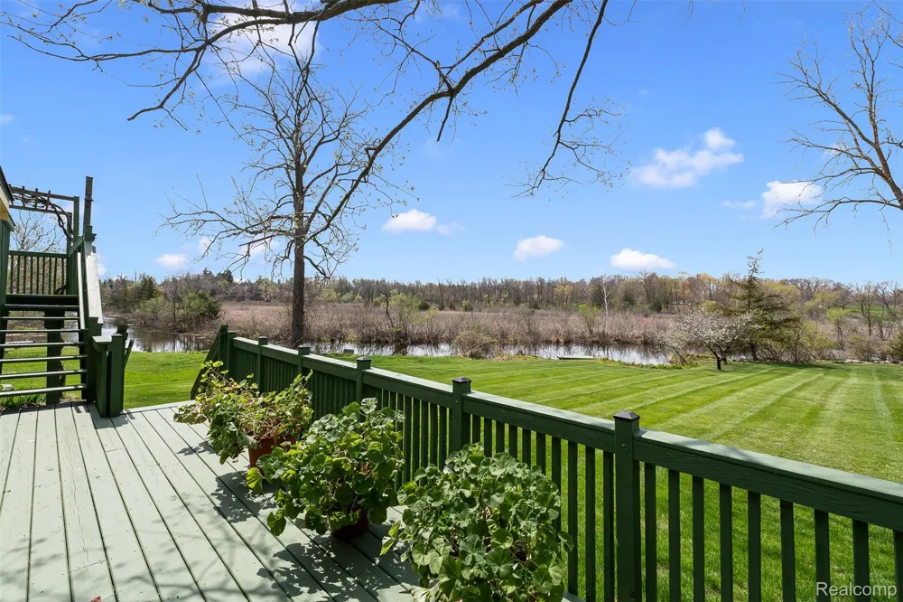 2745 Lari Court West Bloomfield Charter Township, MI 48324