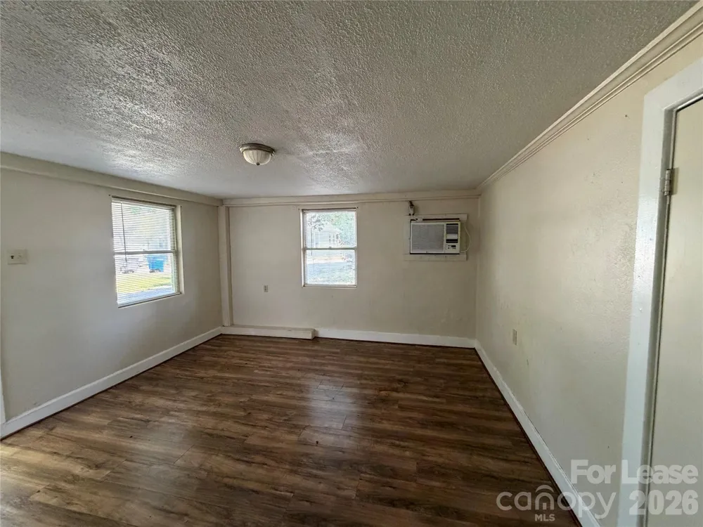 325 Chambers Street Statesville, NC 28677