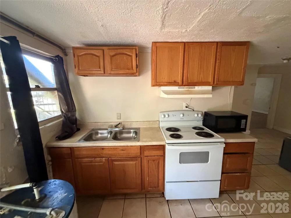 325 Chambers Street Statesville, NC 28677
