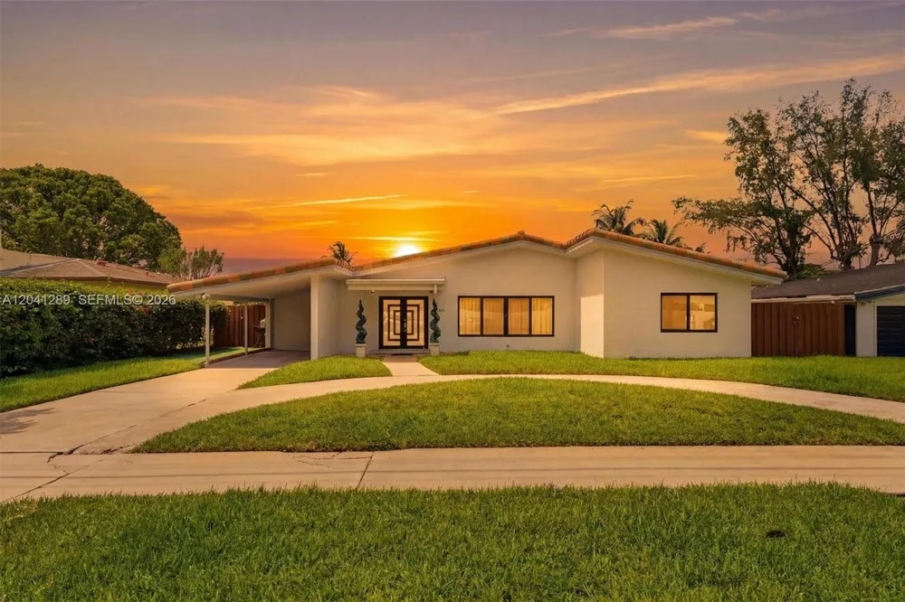 2531 NE 195th St Miami, FL 33180