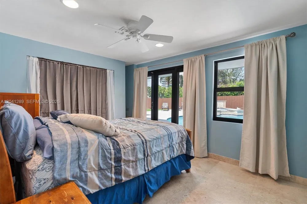 2531 NE 195th St Miami, FL 33180