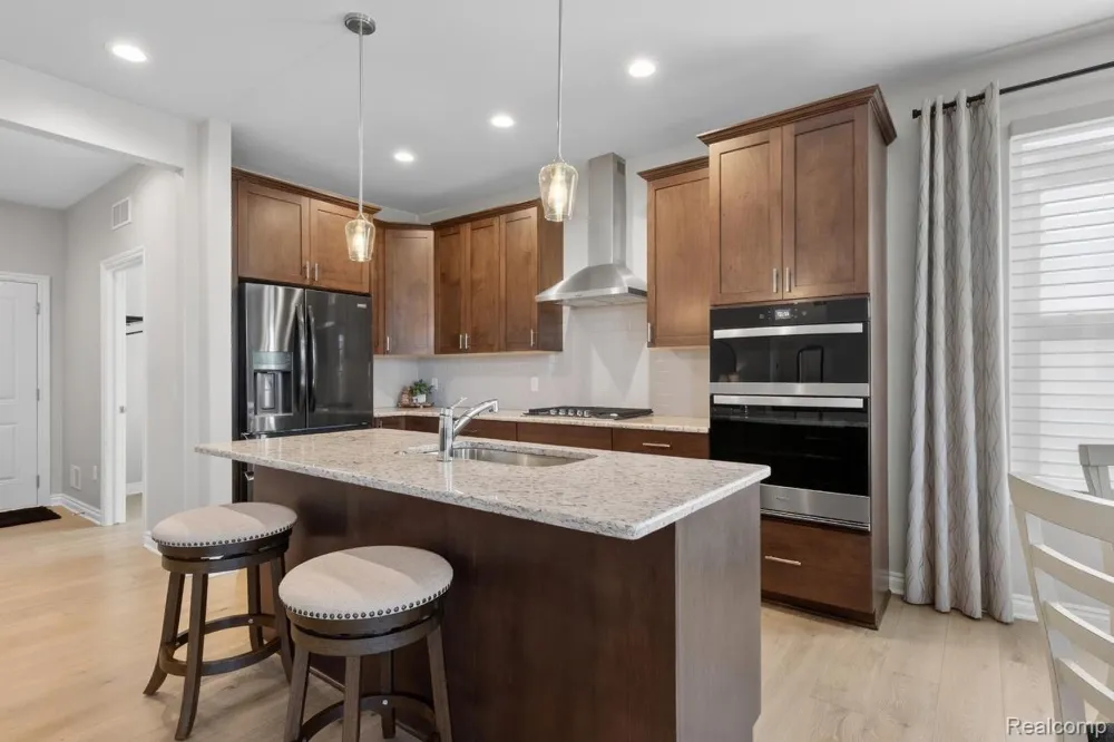 3716 Chatham Pl Brighton Township, MI 48114