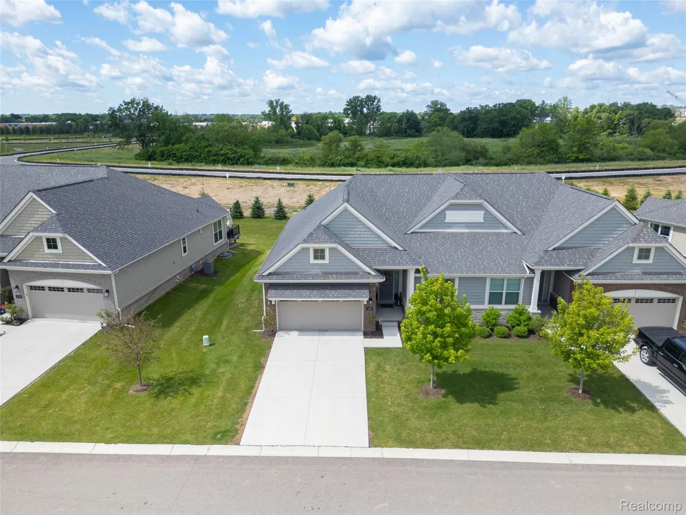 3716 Chatham Pl Brighton Township, MI 48114