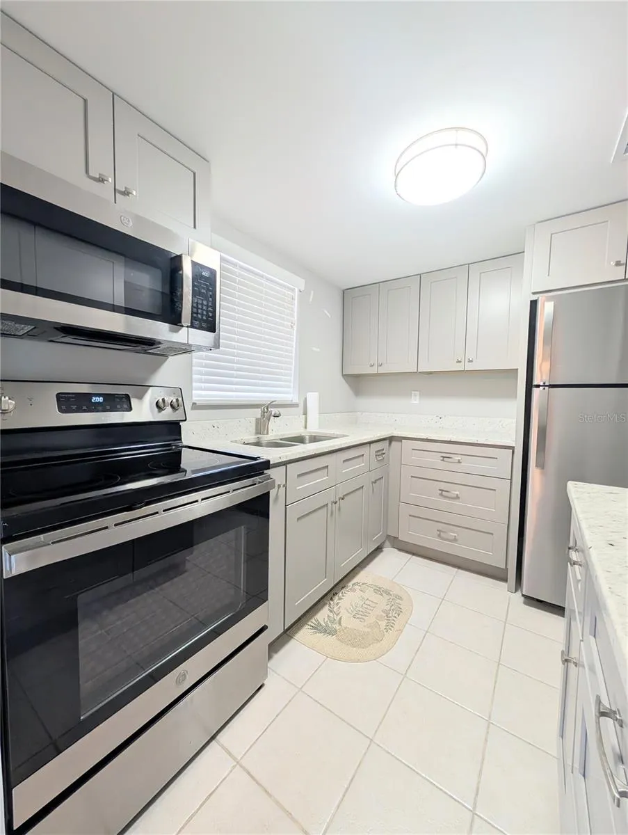 2008 CANAL DRIVE #M3 Bradenton, FL 34207