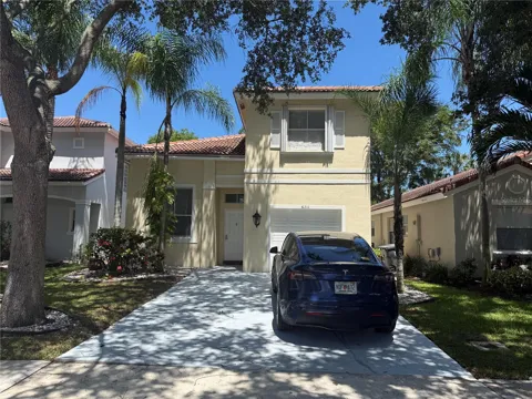 6711 GREEN ISLAND CIRCLE