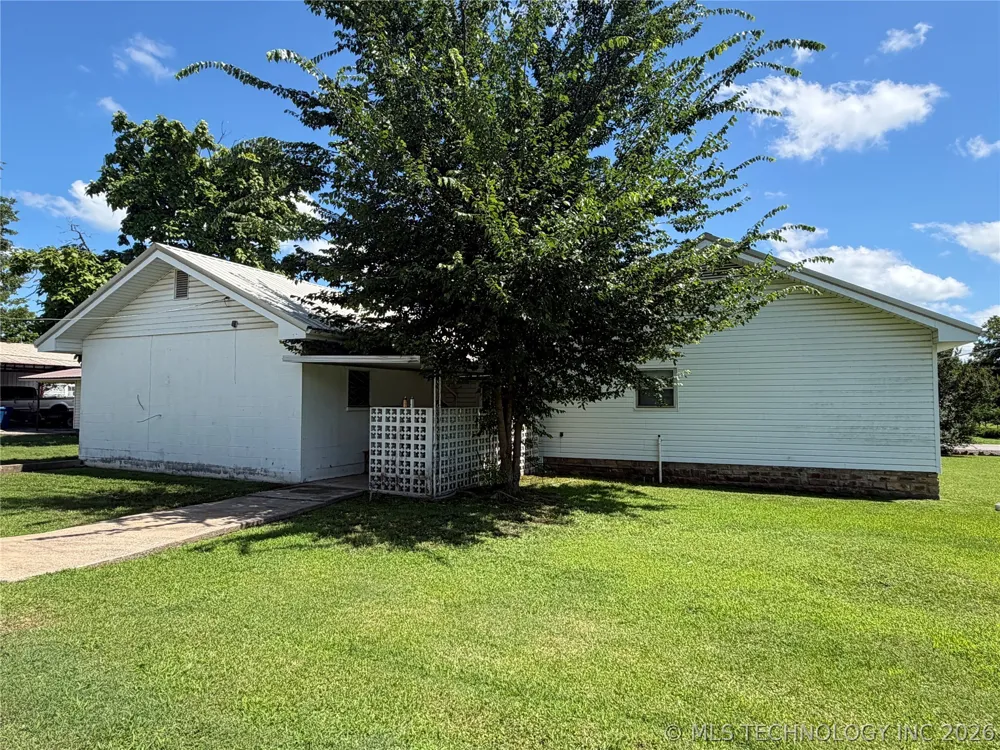 501 E Ada Wilburton, OK 74578