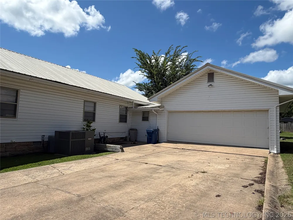 501 E Ada Wilburton, OK 74578