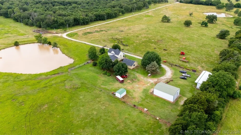 4852 3855 ROAD Stuart, OK 74570