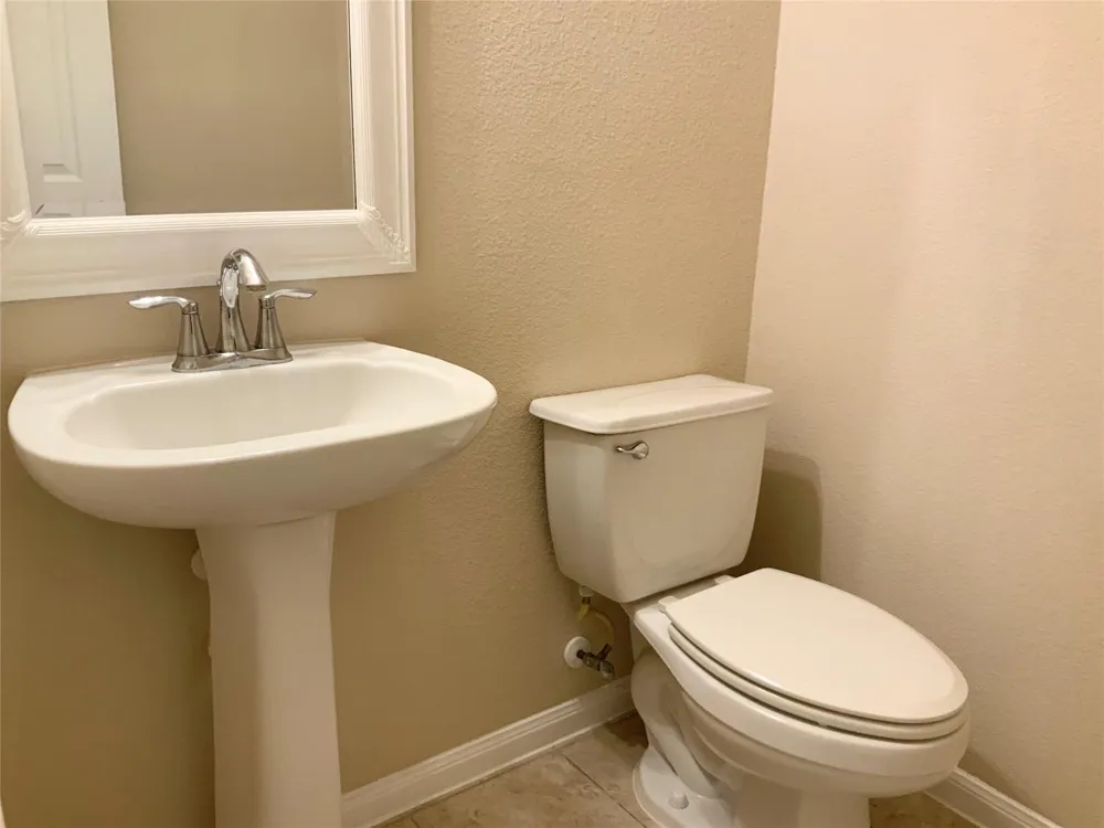 13606 Cotton Court Mont Belvieu, TX 77523