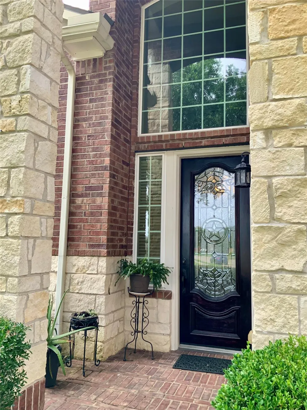 13606 Cotton Court Mont Belvieu, TX 77523