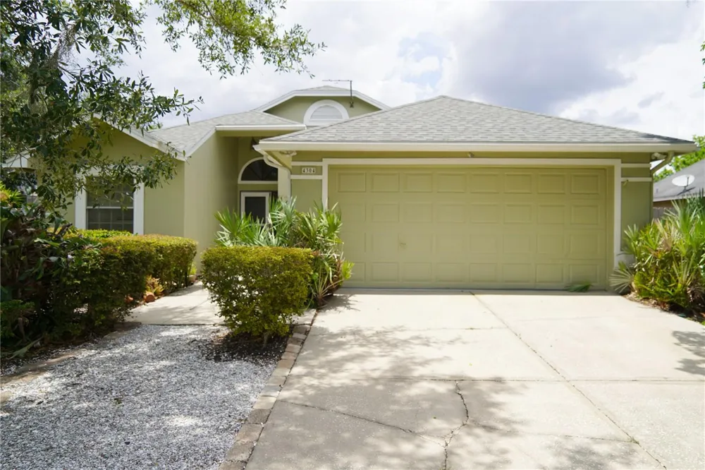 4304 BARRET AVENUE Plant City, FL 33566