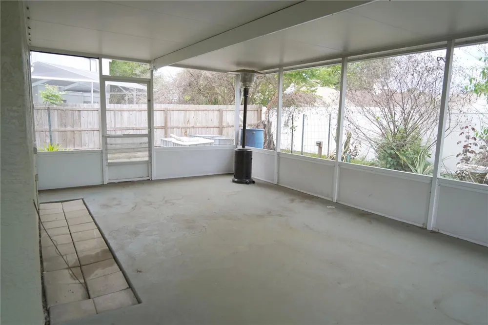 4304 BARRET AVENUE Plant City, FL 33566