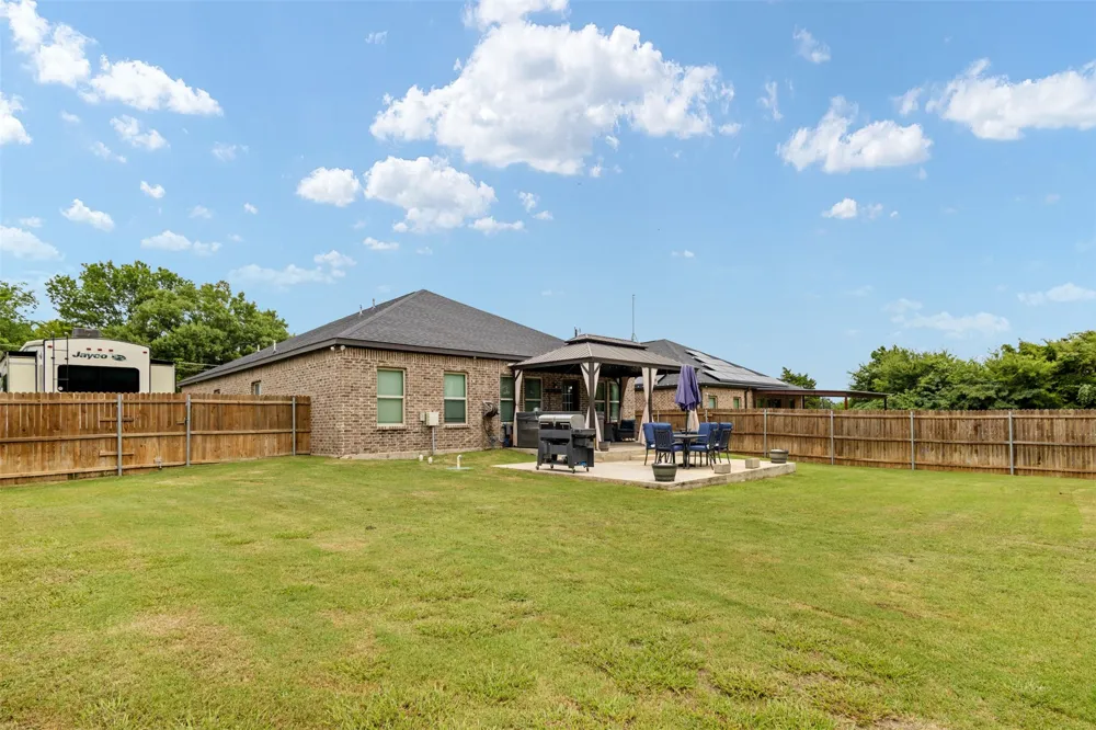 8112 Lakeshore Drive Kemp, TX 75143