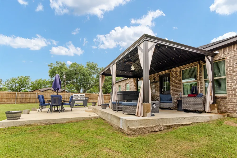 8112 Lakeshore Drive Kemp, TX 75143