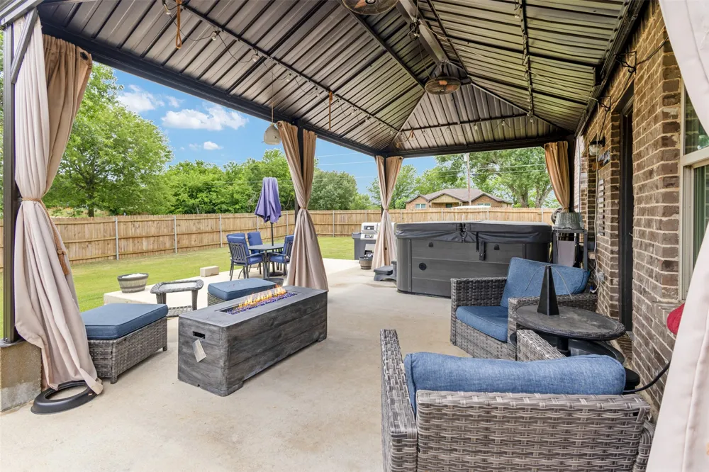 8112 Lakeshore Drive Kemp, TX 75143
