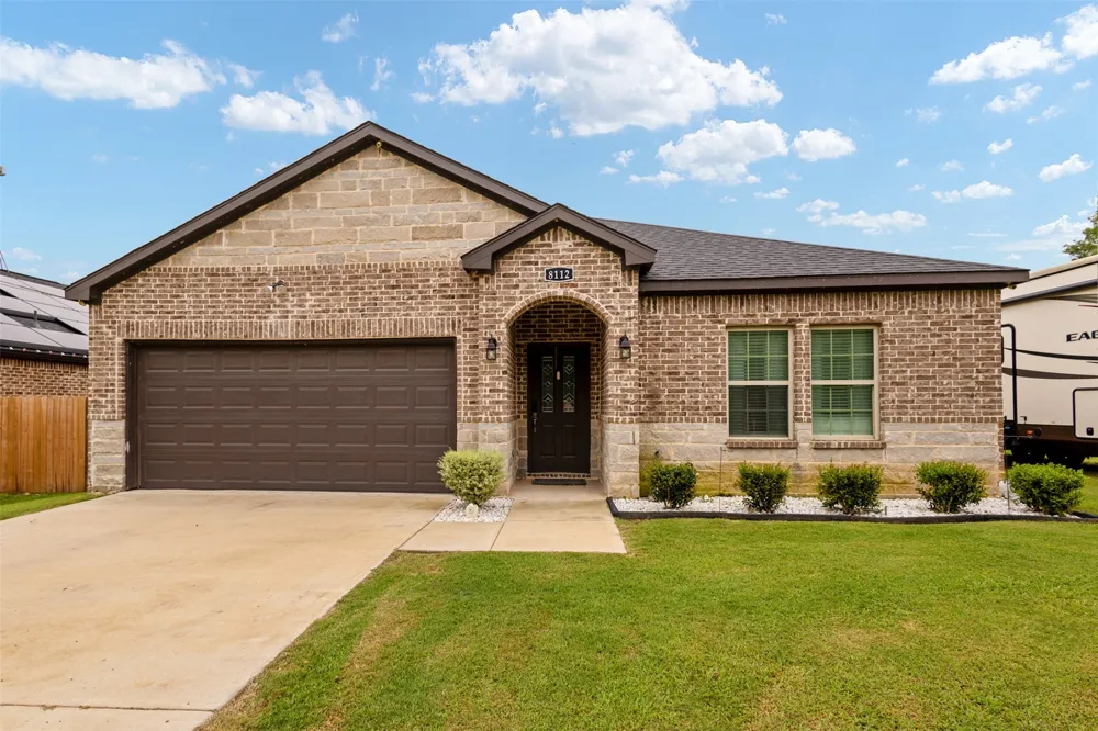 8112 Lakeshore Drive Kemp, TX 75143