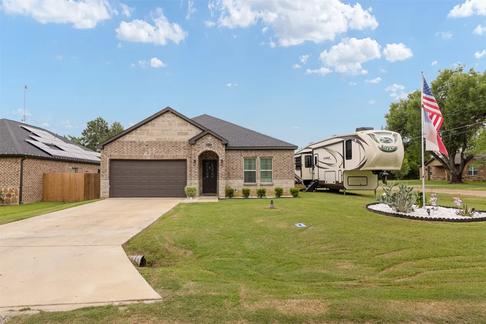 8112 Lakeshore Drive Kemp, TX 75143
