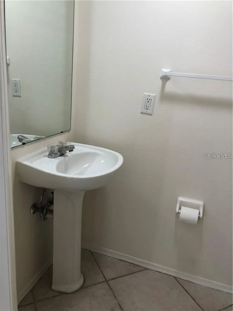 1735 FLUORSHIRE DRIVE Brandon, FL 33511