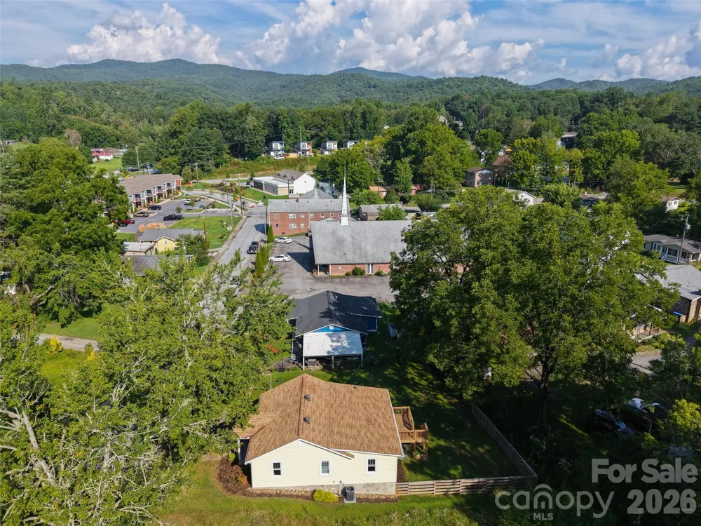 250 Oakdale Street Brevard, NC 28712