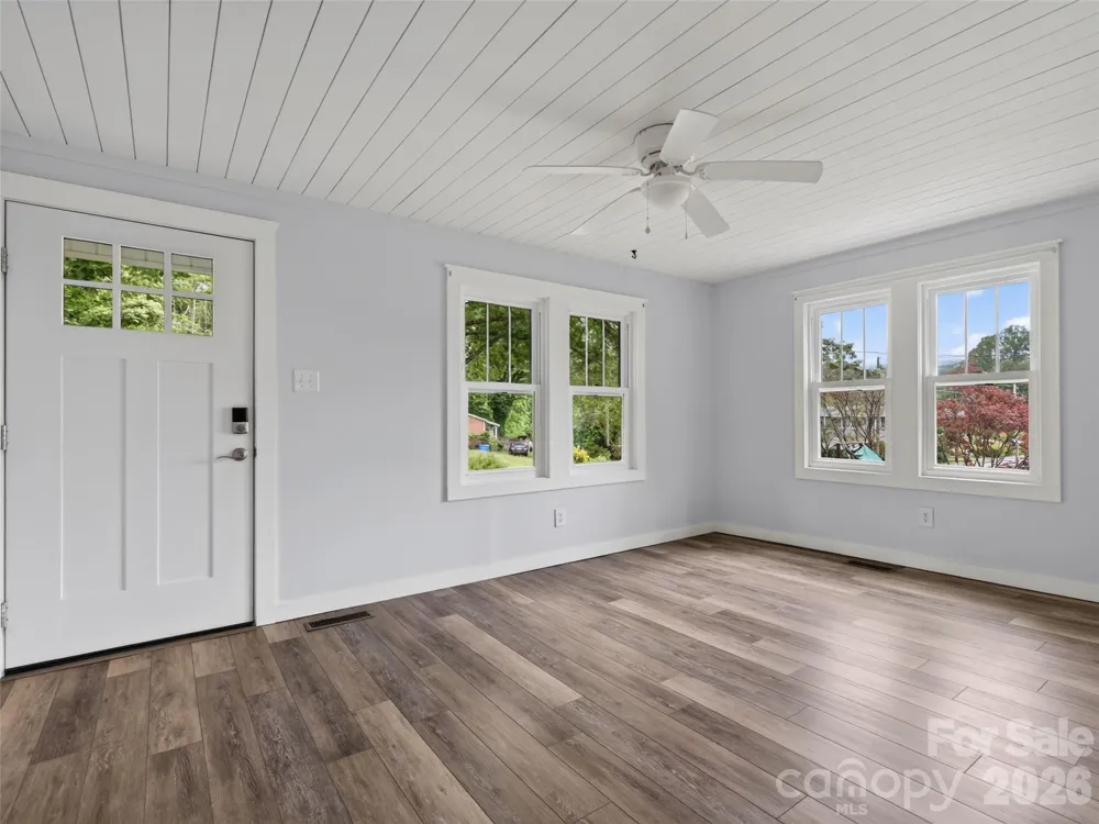 250 Oakdale Street Brevard, NC 28712