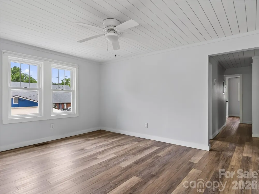 250 Oakdale Street Brevard, NC 28712