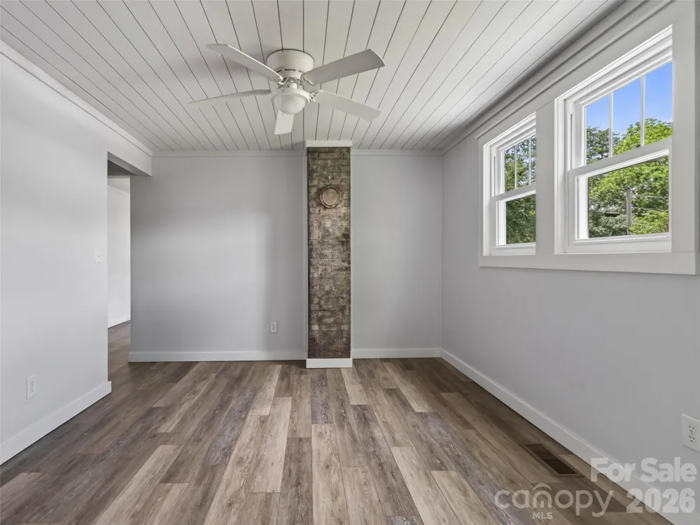 250 Oakdale Street Brevard, NC 28712