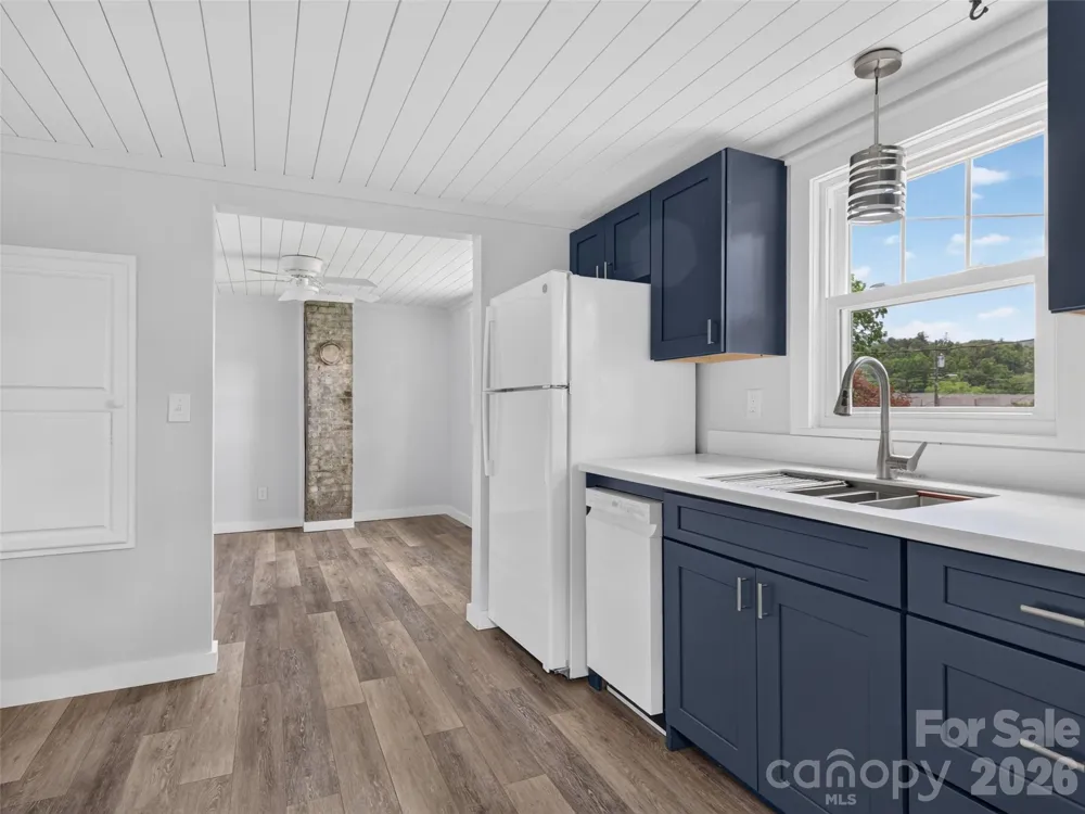 250 Oakdale Street Brevard, NC 28712
