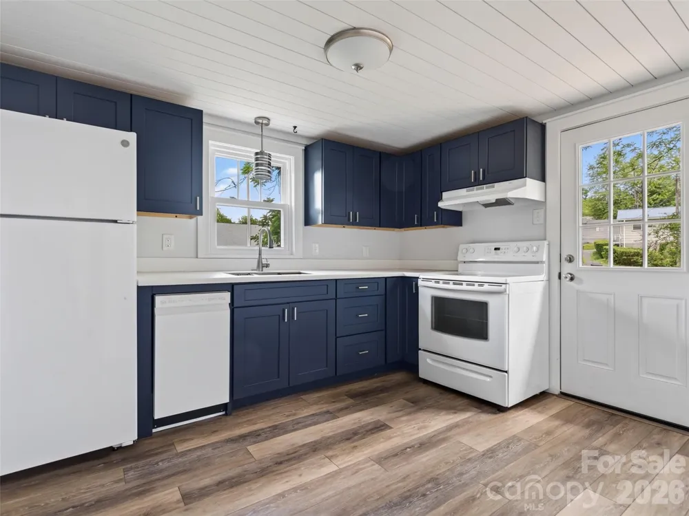 250 Oakdale Street Brevard, NC 28712